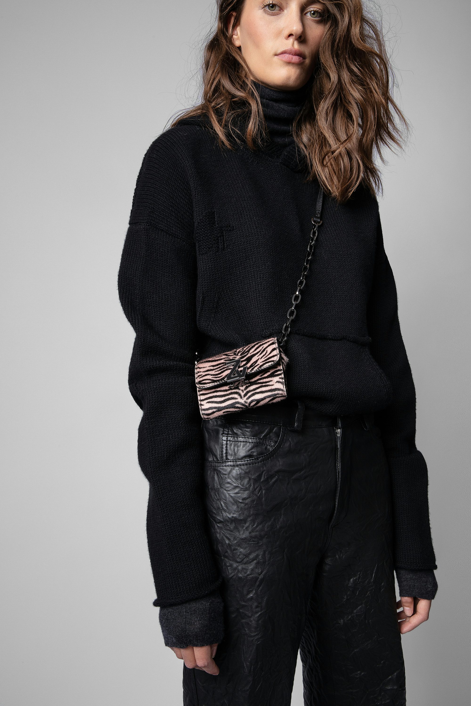 Damentasche Wallet ZV Initiale Le Tiny Unchained - Damen-Brieftasche aus Leder in Pony-Optik schwarz-weiß